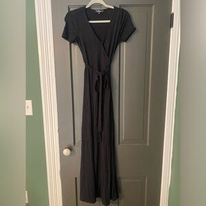 Lulus Black Maxi Wrap Dress Size Small